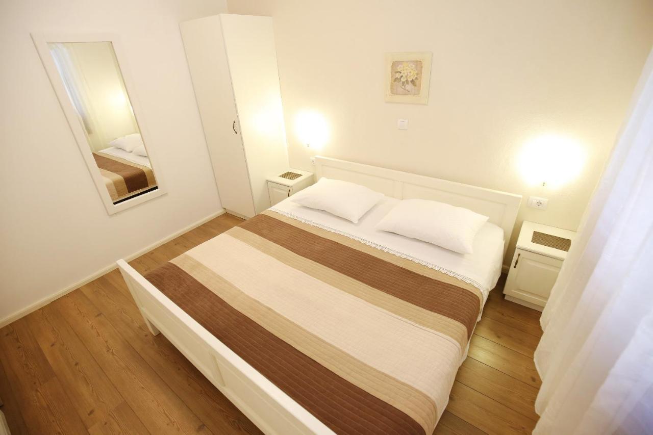 Apartmani Dane Sukošan Buitenkant foto