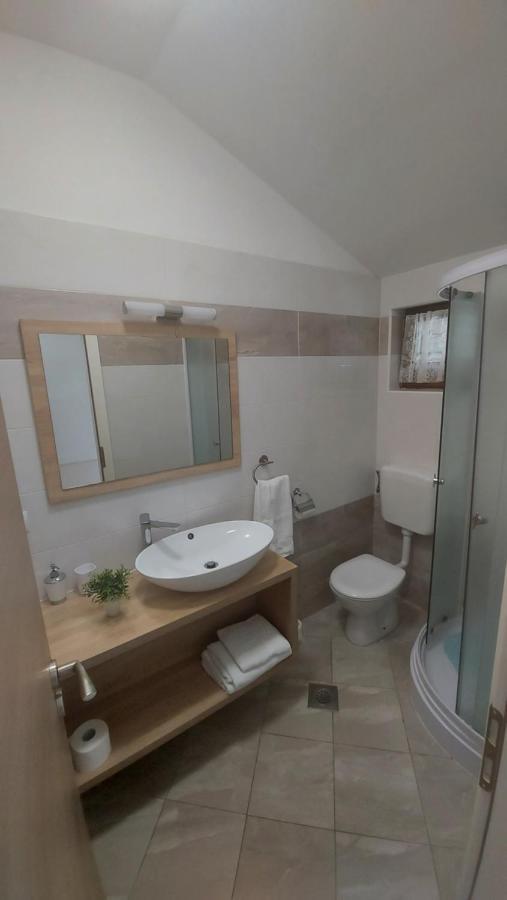 Apartmani Dane Sukošan Buitenkant foto