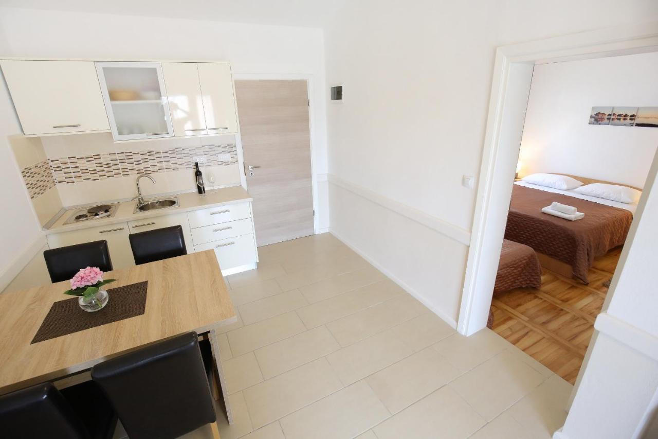 Apartmani Dane Sukošan Buitenkant foto